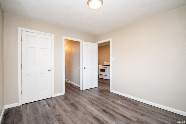 1020 FALL Street, Pekin, IL 61554