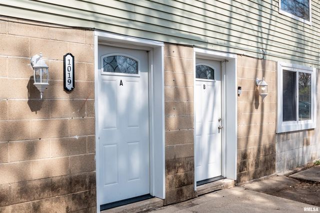 1020 FALL Street, Pekin, IL 61554