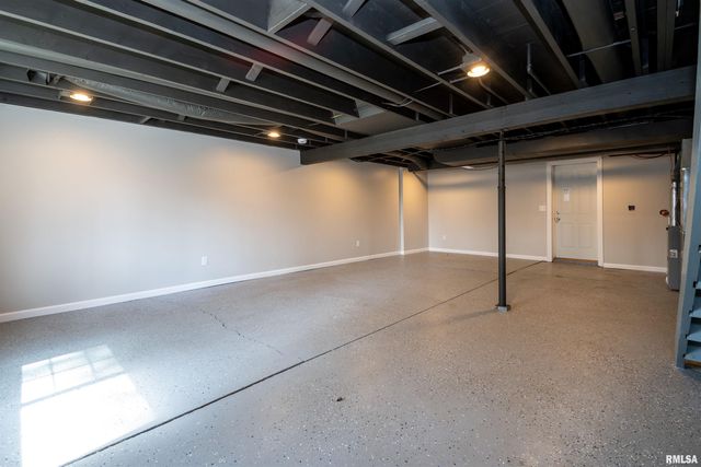 1020 FALL Street, Pekin, IL 61554