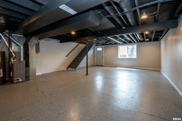 1020 FALL Street, Pekin, IL 61554