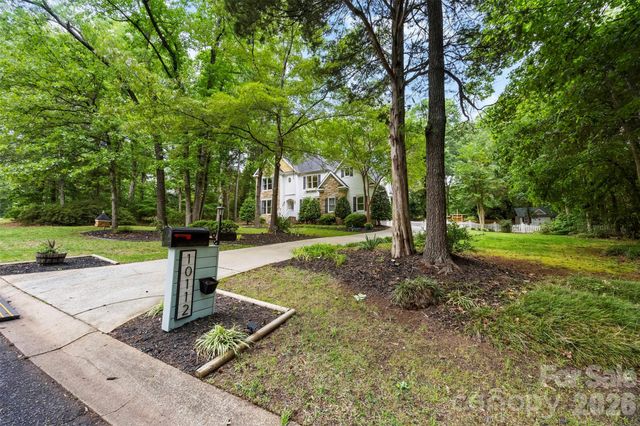 10112 Windtree Lane, Charlotte, NC 28215
