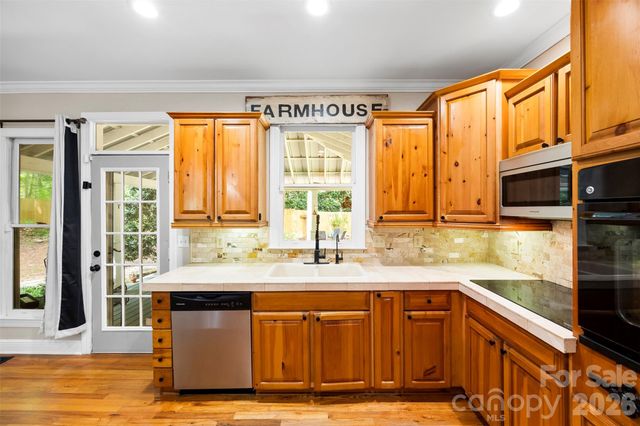 10112 Windtree Lane, Charlotte, NC 28215