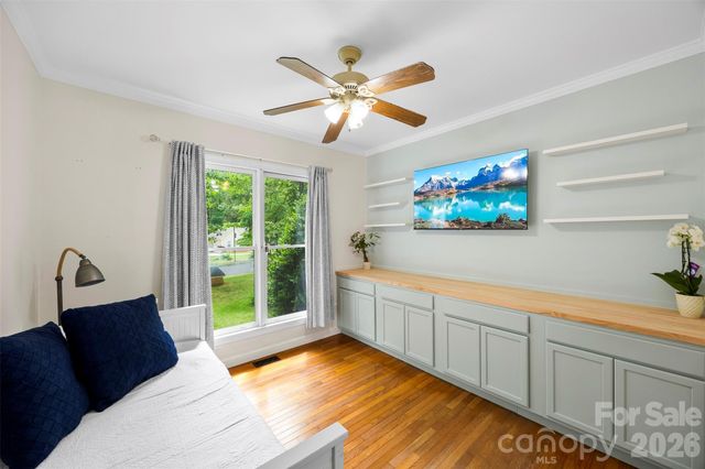 10112 Windtree Lane, Charlotte, NC 28215