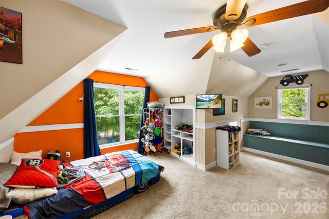 10112 Windtree Lane, Charlotte, NC 28215