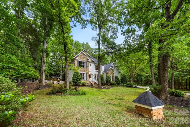 10112 Windtree Lane, Charlotte, NC 28215