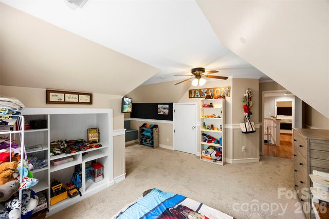 10112 Windtree Lane, Charlotte, NC 28215