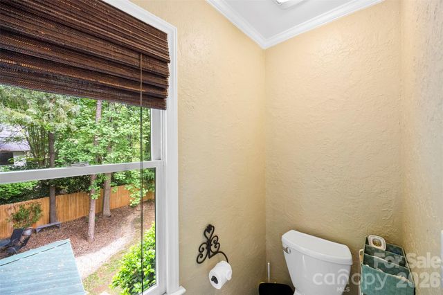 10112 Windtree Lane, Charlotte, NC 28215