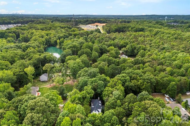 10112 Windtree Lane, Charlotte, NC 28215