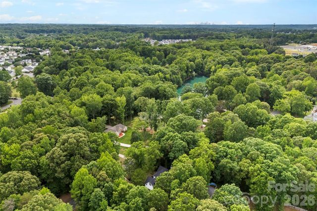 10112 Windtree Lane, Charlotte, NC 28215
