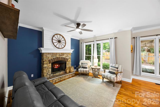 10112 Windtree Lane, Charlotte, NC 28215