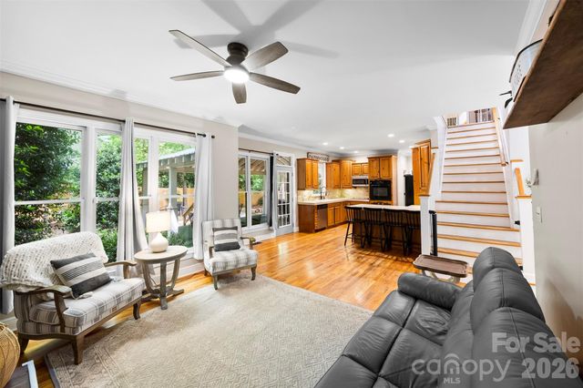 10112 Windtree Lane, Charlotte, NC 28215