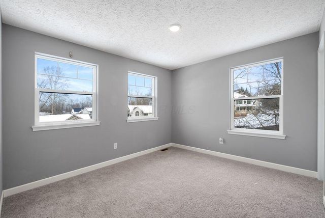 1285 Bluejack Lane, Heath, OH 43056