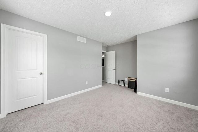 1285 Bluejack Lane, Heath, OH 43056