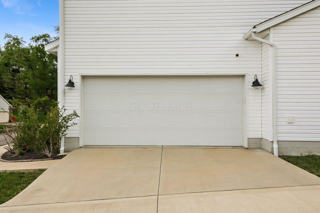 1285 Bluejack Lane, Heath, OH 43056