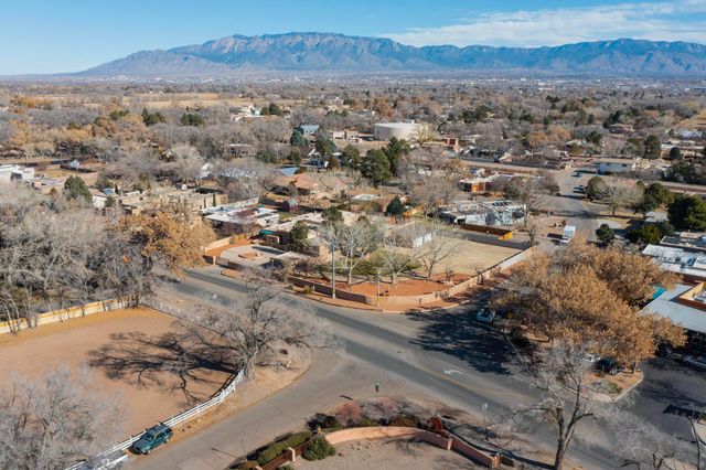 4106 Rio Grande Boulevard NW, Albuquerque, NM 87107