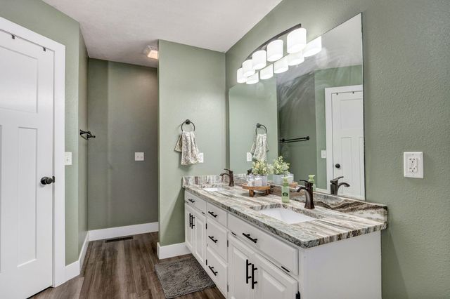 3501 N 28th Street, Ozark, MO 65721