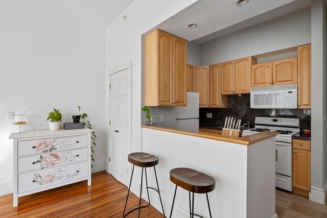 99 Washington Street 21, Salem, MA 01970