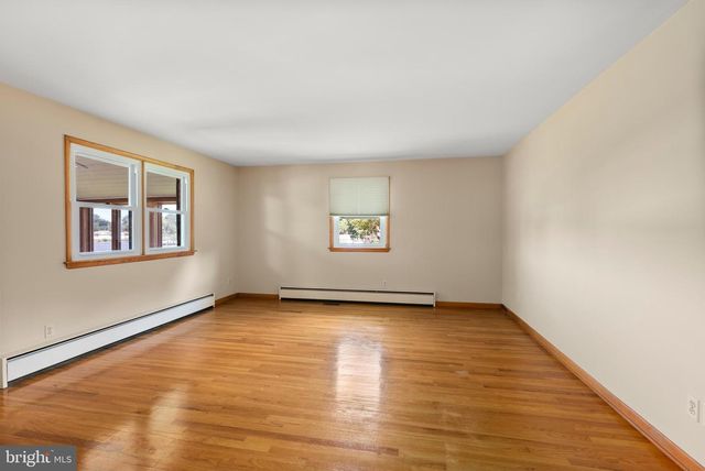 8818 AVENUE B, Baltimore, MD 21219
