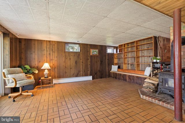 8818 AVENUE B, Baltimore, MD 21219