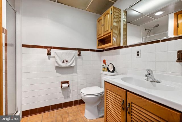 8818 AVENUE B, Baltimore, MD 21219