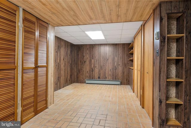 8818 AVENUE B, Baltimore, MD 21219