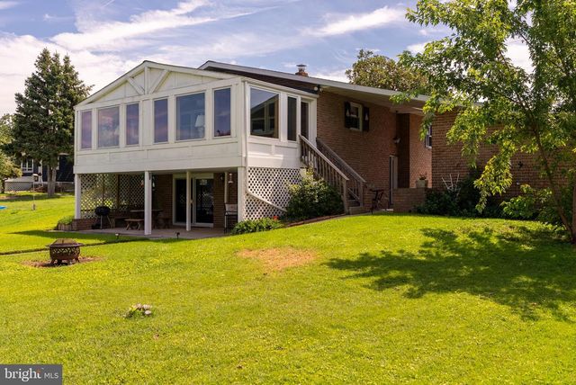 8818 AVENUE B, Baltimore, MD 21219