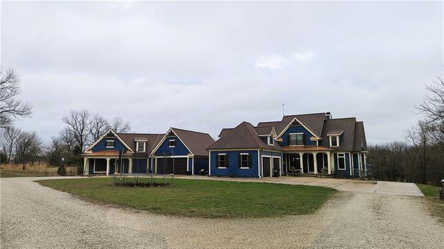 5763 W 335 Street, Louisburg, KS 66053