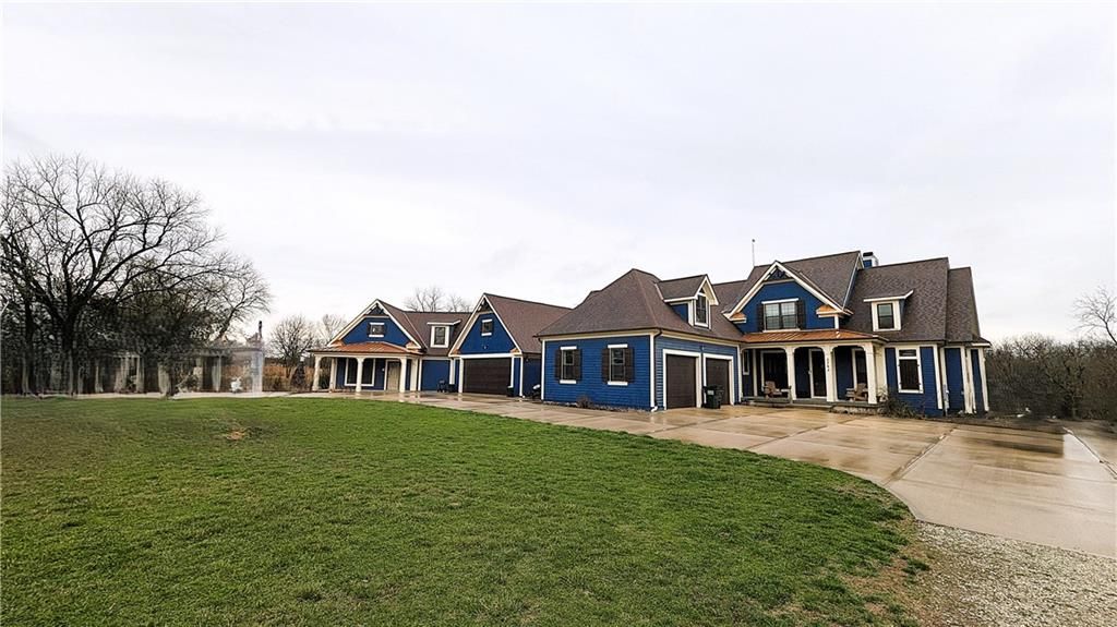 5763 W 335 Street, Louisburg, KS 66053