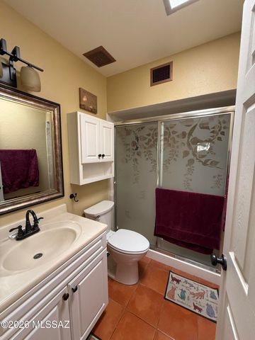 181 W Calle Del Ano, Green Valley, AZ 85614