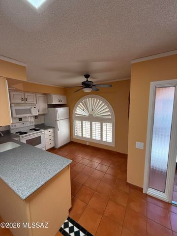 181 W Calle Del Ano, Green Valley, AZ 85614