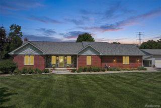 5233 Crawford Road, Dryden Township, MI 48428
