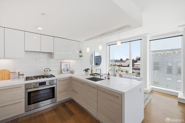 555 Fulton Street 432, San Francisco, CA 94102