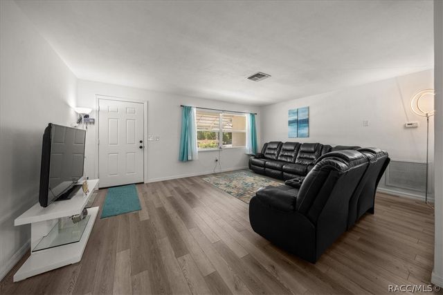 30 N Lincoln Avenue, Beverly Hills, FL 34465