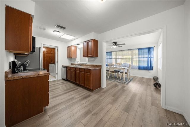 30 N Lincoln Avenue, Beverly Hills, FL 34465