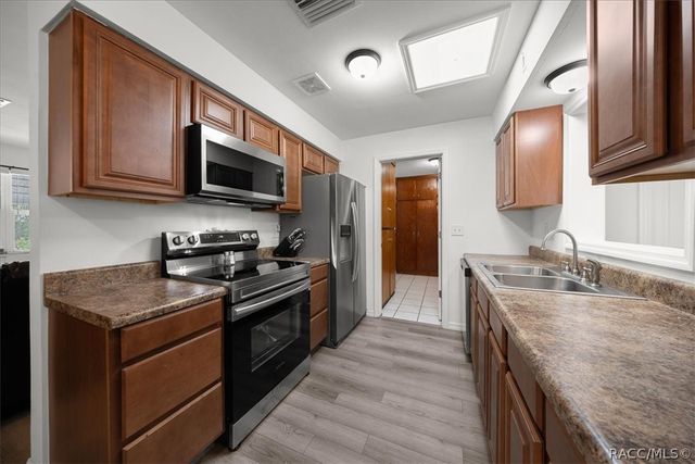 30 N Lincoln Avenue, Beverly Hills, FL 34465