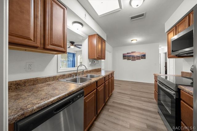 30 N Lincoln Avenue, Beverly Hills, FL 34465