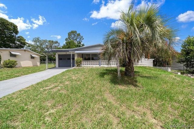 30 N Lincoln Avenue, Beverly Hills, FL 34465