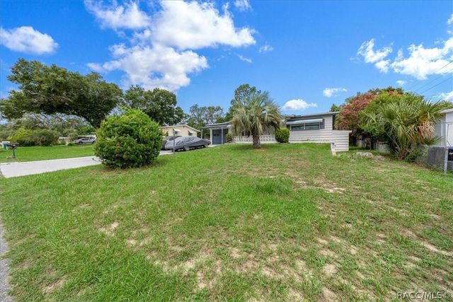 30 N Lincoln Avenue, Beverly Hills, FL 34465