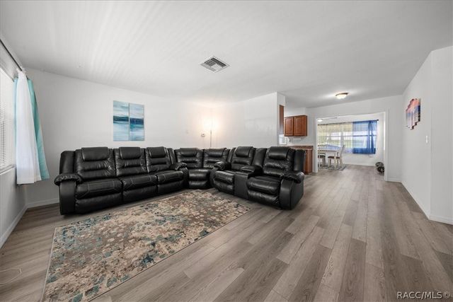 30 N Lincoln Avenue, Beverly Hills, FL 34465