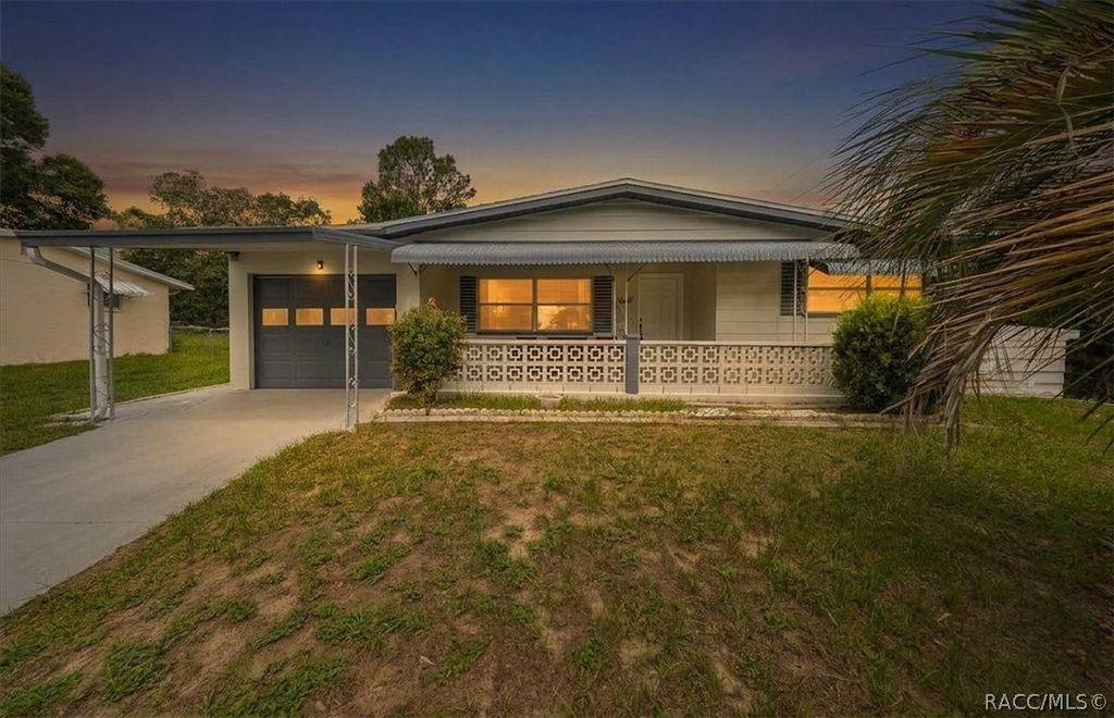 30 N Lincoln Avenue, Beverly Hills, FL 34465