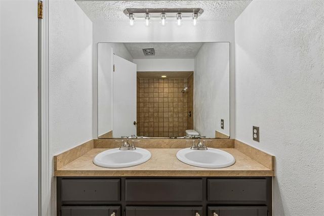 505 Crestview, Edmond, OK 73012