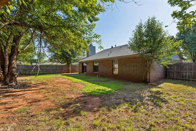 505 Crestview, Edmond, OK 73012