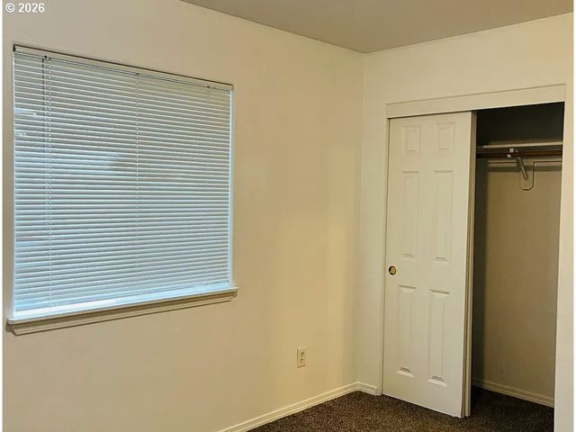 1462 Ne THOMAS Ct, Hillsboro, OR 97124