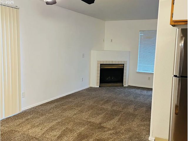1462 Ne THOMAS Ct, Hillsboro, OR 97124