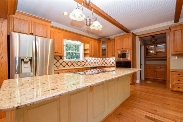 578 Kyles Mill RD, Buchanan, VA 24066