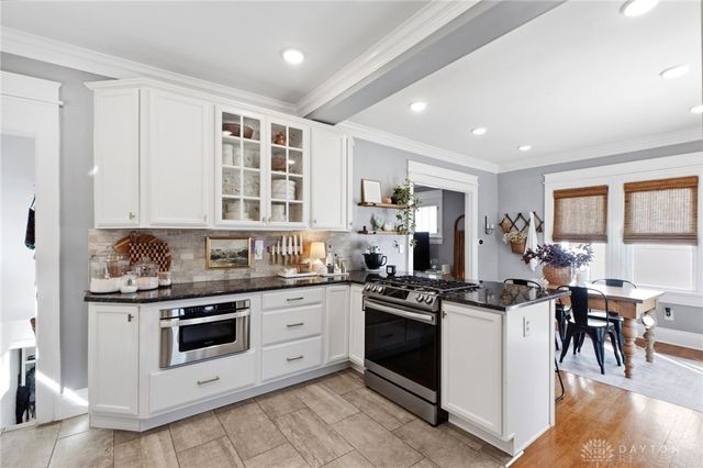 416 Monteray Avenue, Oakwood, OH 45419
