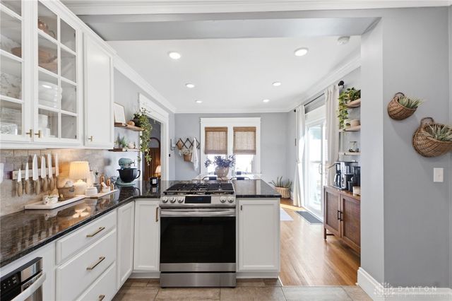 416 Monteray Avenue, Oakwood, OH 45419