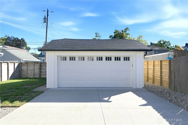 416 Monteray Avenue, Oakwood, OH 45419