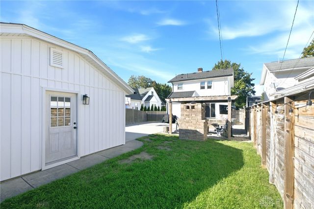 416 Monteray Avenue, Oakwood, OH 45419