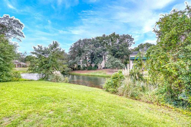 4314 Hidden Lakes Dr, Niceville, FL 32578